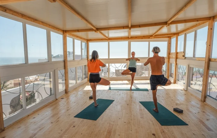 Yoga im Sea View Surfcamp Marokko Yoga im Sea View Surfcamp Marokko