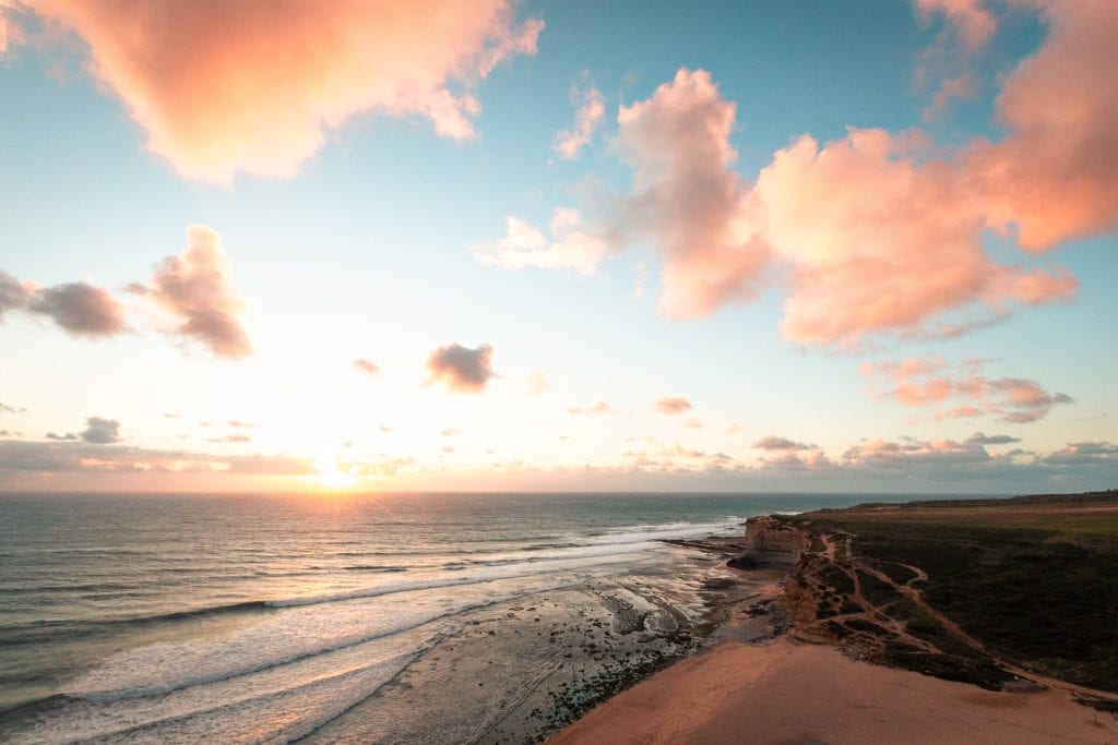 Ribeira D Ilhas Surfspot bei Sonnenuntergang Ribeira D Ilhas Surfspot bei Sonnenuntergang