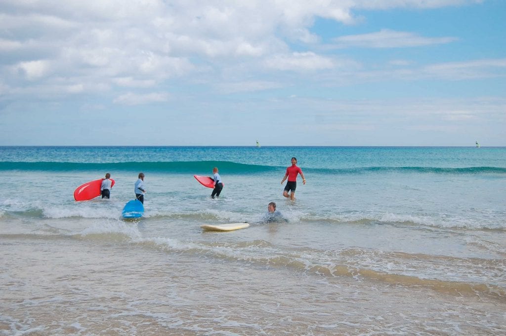 Surfunterricht Kids SUrf in Fuerte Ventura Pure Surcamp.jpg Surfunterricht Kids SUrf in Fuerte Ventura Pure Surcamp.jpg