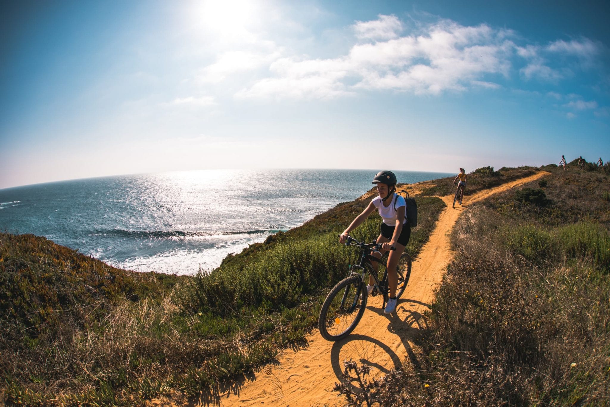 Surfcamps Portugal: Biketour entlang der Küsten in Portugal Ericeira