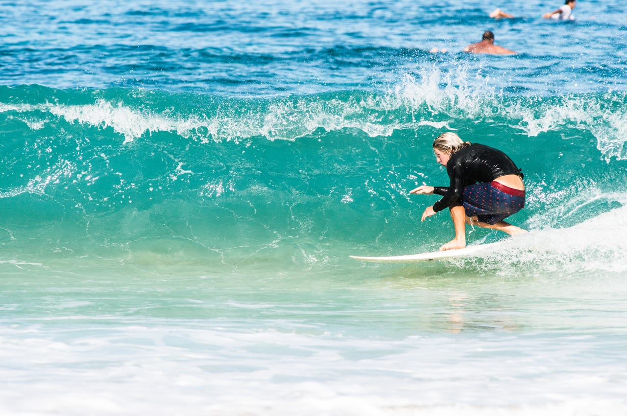 kleine Beach break barrell in Frankreich