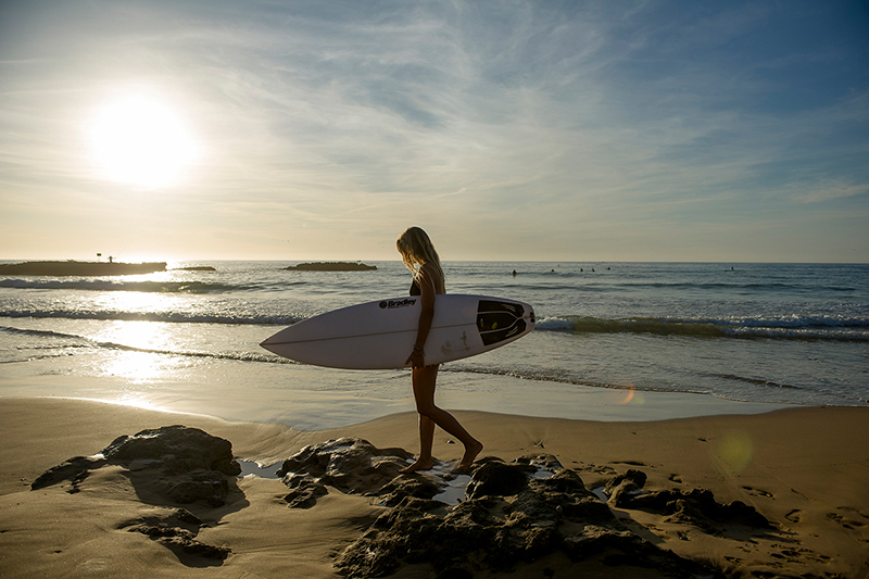 puresurfcamps-sea-view-surfcamp-marokko-tamraght-surfboard-bradley