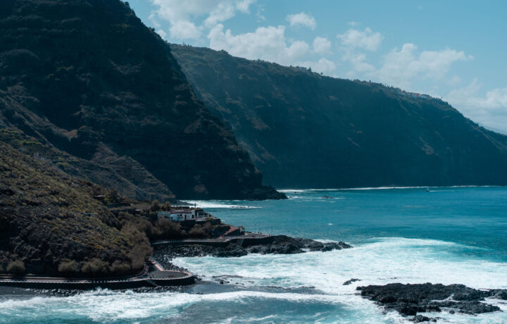 puresurfcamps-surfcamp-surflesson-surfing-howtosurf-teneriffa-north-alexzirke-bigwaves-villa-surfhouse-lodge-private-pool-goodvibes-00449 puresurfcamps-surfcamp-surflesson-surfing-howtosurf-teneriffa-north-alexzirke-bigwaves-villa-surfhouse-lodge-private-pool-goodvibes-00449