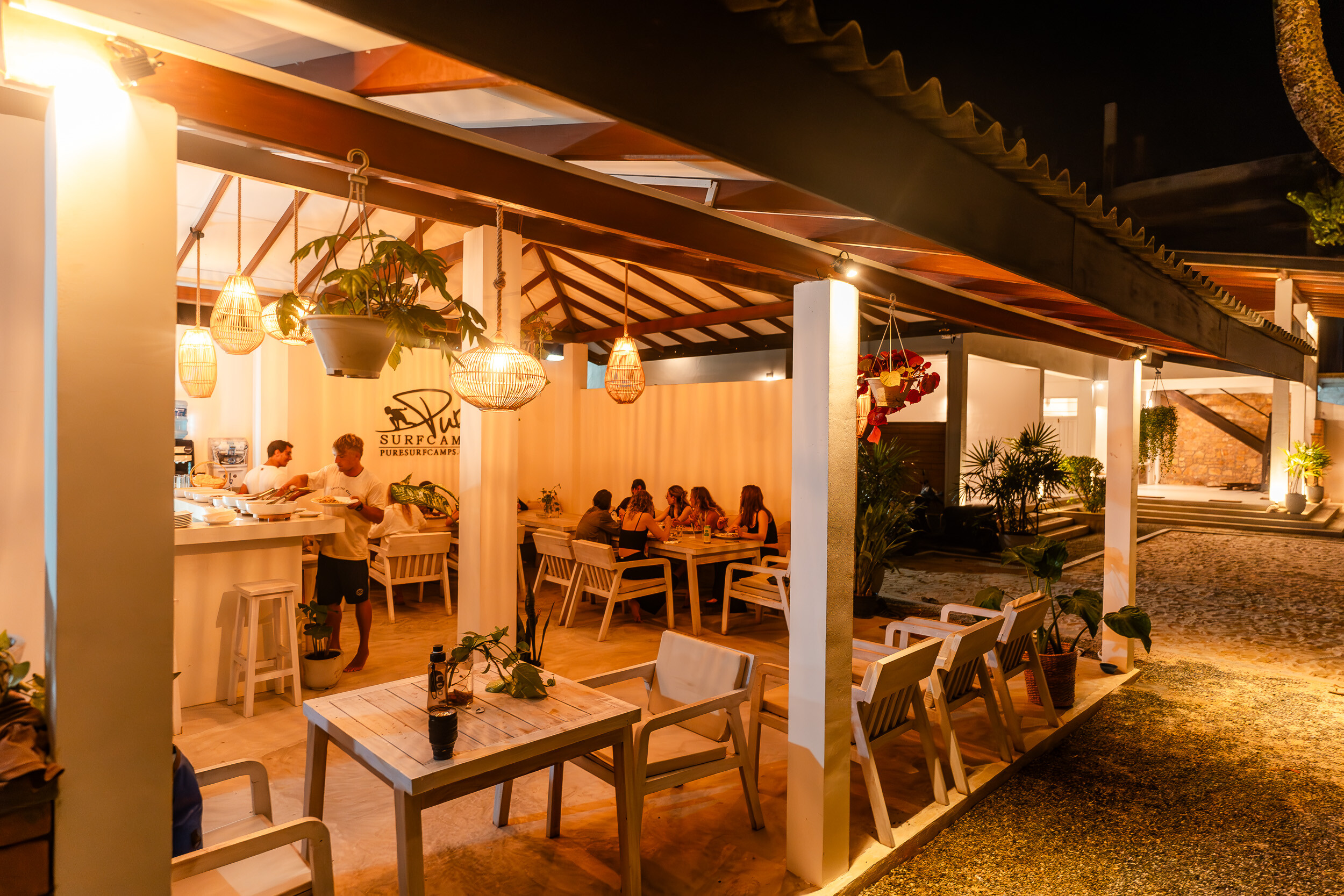 srilanka_surfcamp_beachfront_surfcamps_puresurfcamps_surfing_surflifestyle_surfing--34