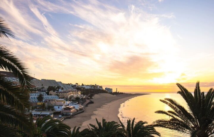 Morrojable_Sandstrand_Fuerteventura_Puresurfcamps_Surfcamp_Fuerteventura (1) Morrojable_Sandstrand_Fuerteventura_Puresurfcamps_Surfcamp_Fuerteventura (1)