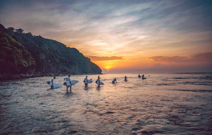 pure-surf-camps-indonesien-indonesia-bali-surfcamp-lifestyle-surf-padang-sunset pure-surf-camps-indonesien-indonesia-bali-surfcamp-lifestyle-surf-padang-sunset