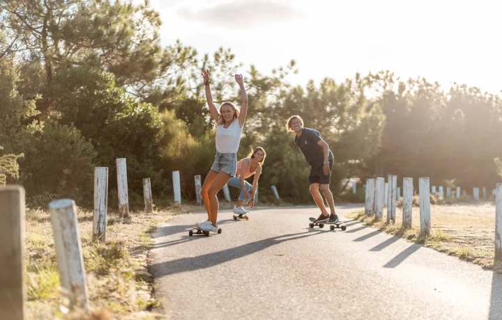 csm_surfcamp-vieux-boucau-longboarden-skaten_bb86af6036 csm_surfcamp-vieux-boucau-longboarden-skaten_bb86af6036